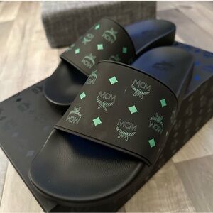 MCM logo rubber slide